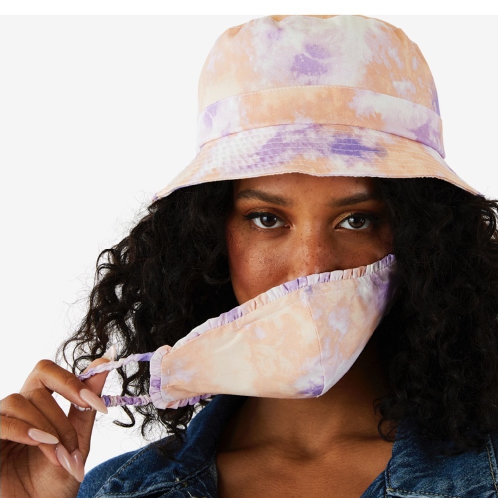 WAYF Bucket Hat & Mask Duo